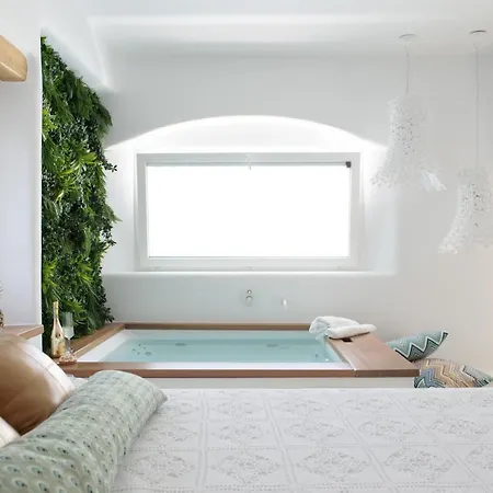 Euphoria Downtown Apartment